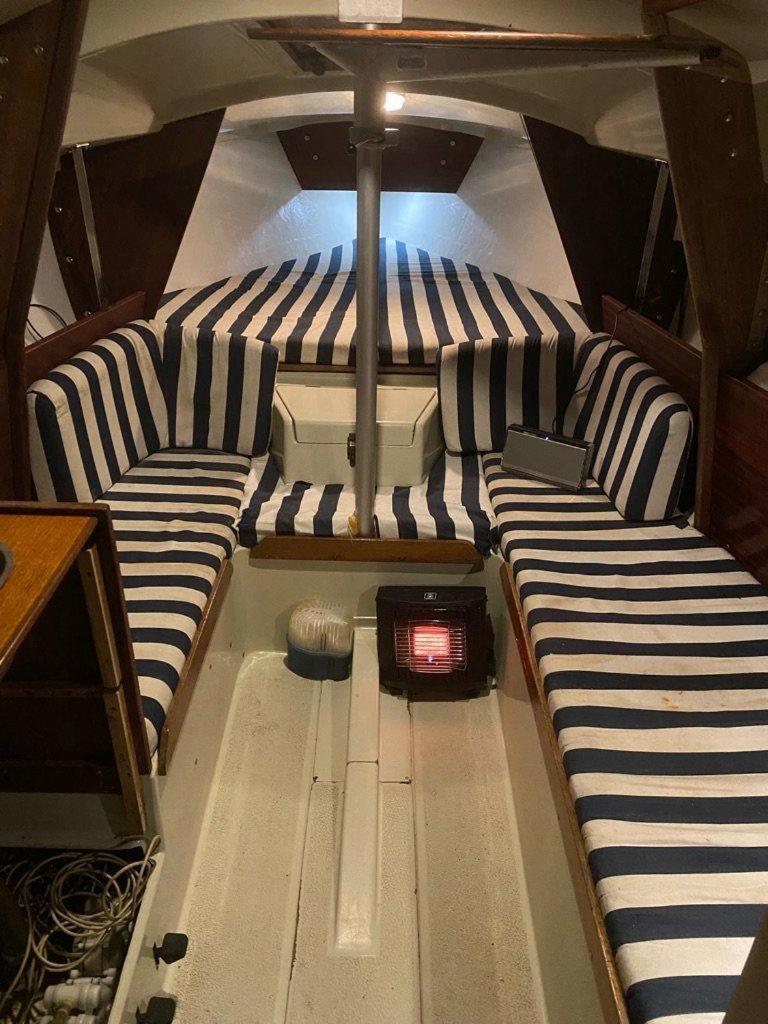 Yacht Ellie *
